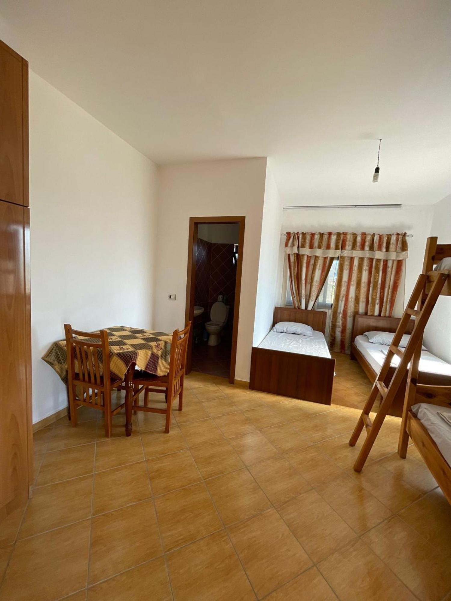 Hotel Bora Gostime Екстериор снимка