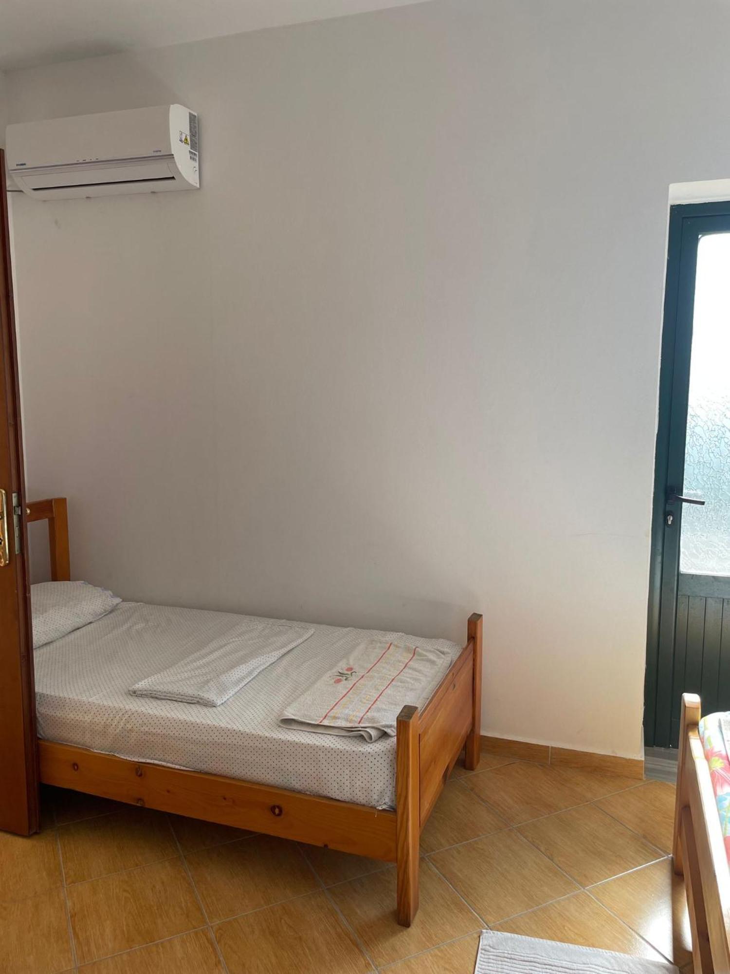 Hotel Bora Gostime Стая снимка